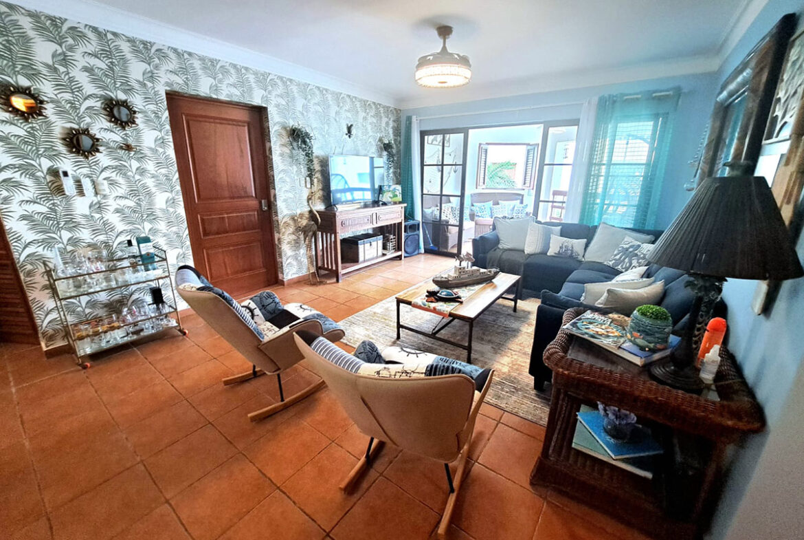 Apartamento en Primera Línea de Playa en Merechiaro Juan Dolio
