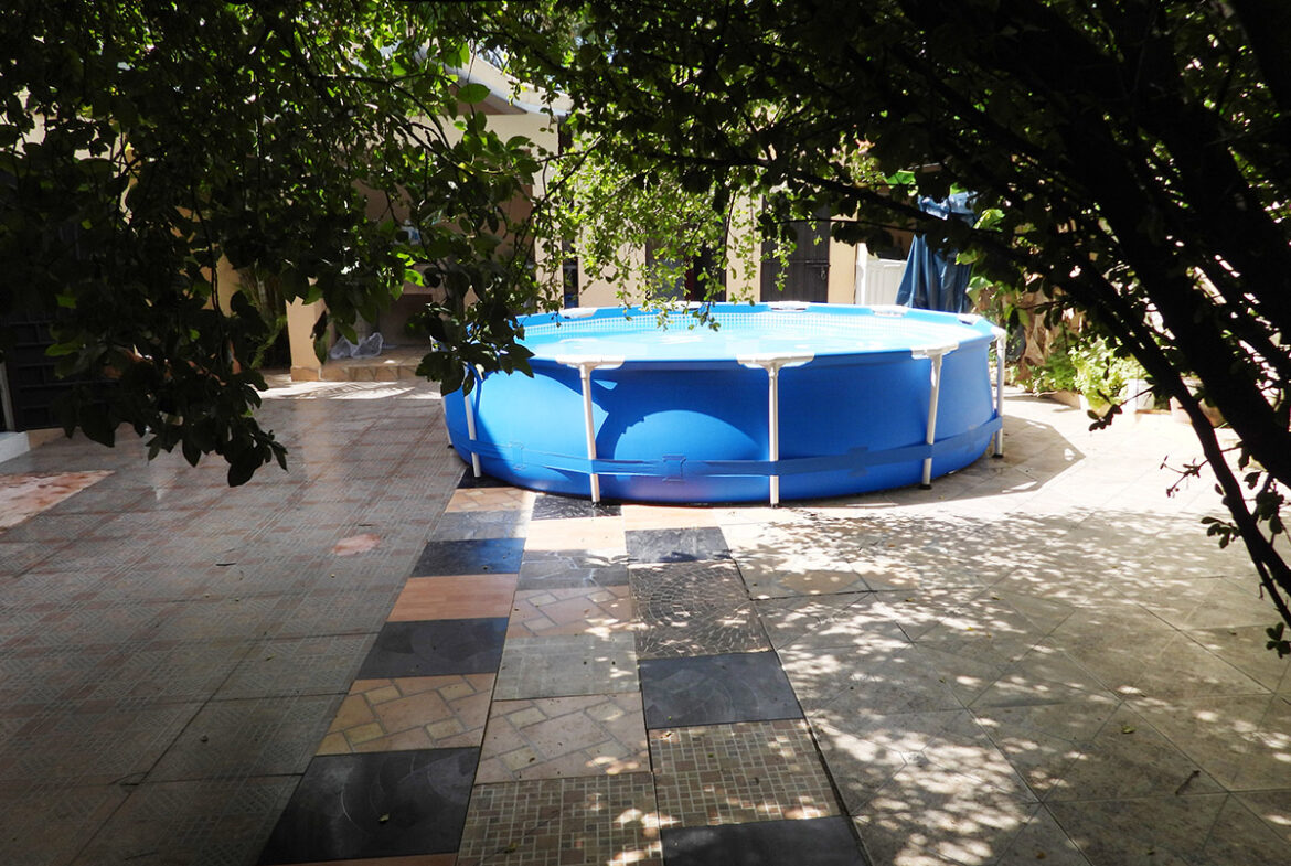 Casa en La Urbanización Italia Con Mucho Patio
