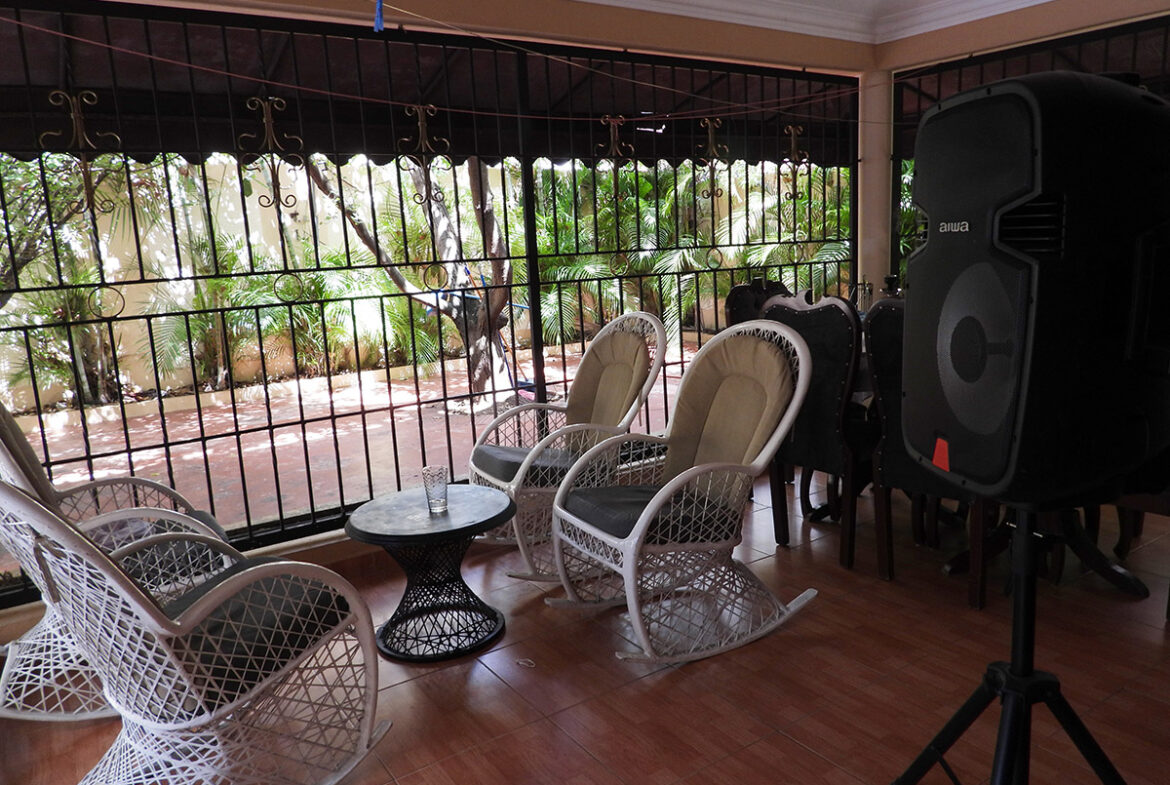 Casa en La Urbanización Italia Con Mucho Patio