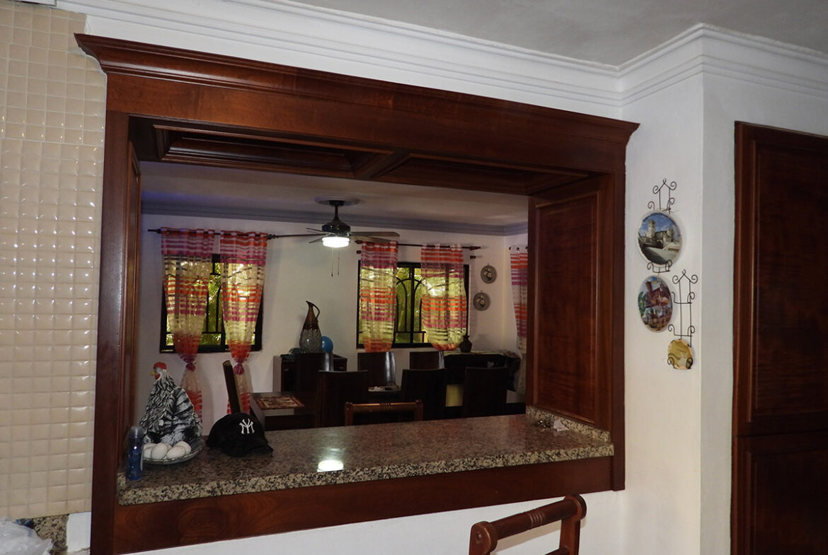 Casa en La Urbanización Italia Con Mucho Patio