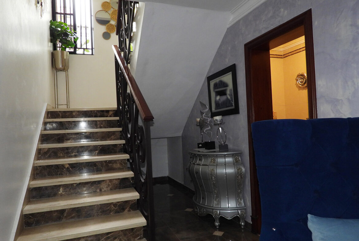 Casa en La Urbanización Italia Con Mucho Patio