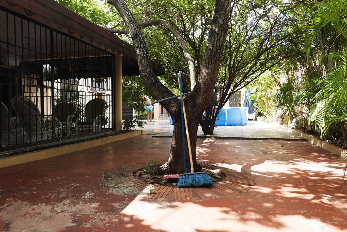Casa en La Urbanización Italia Con Mucho Patio