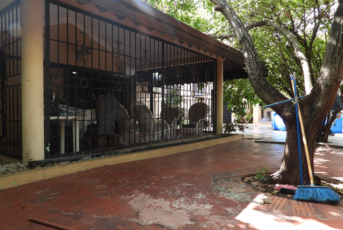 Casa en La Urbanización Italia Con Mucho Patio