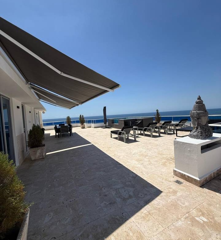 Penthouse Frente al Mar Piso 14 en Juan Dolió Las Olas