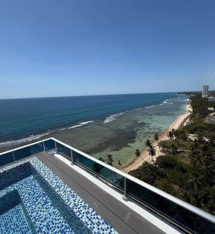 Penthouse Frente al Mar Piso 14 en Juan Dolió Las Olas