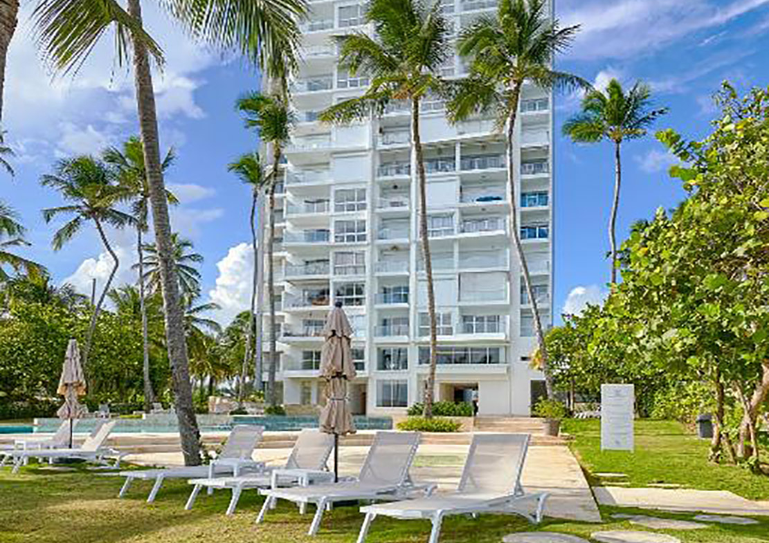 Piso 15 Frente a La Playa en Juan Dolio con Mejor Vista del Caribe