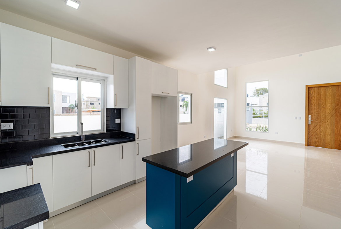 Casa Nueva en La Romana En Residencial Cerrado