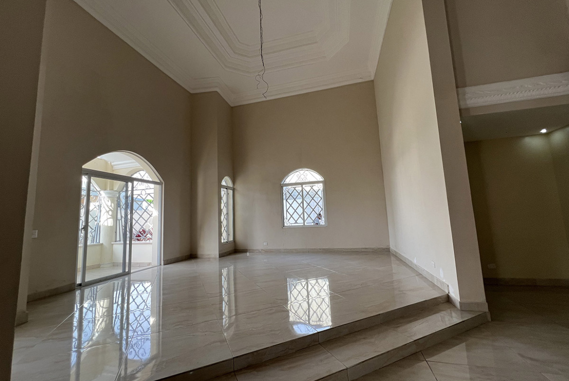 Mejor Casa de Prado Oriental en Veta y Negociable