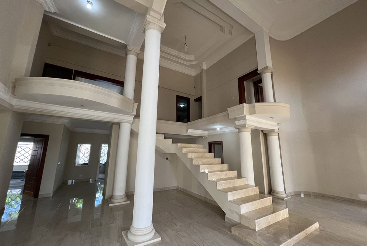 Mejor Casa de Prado Oriental en Veta y Negociable