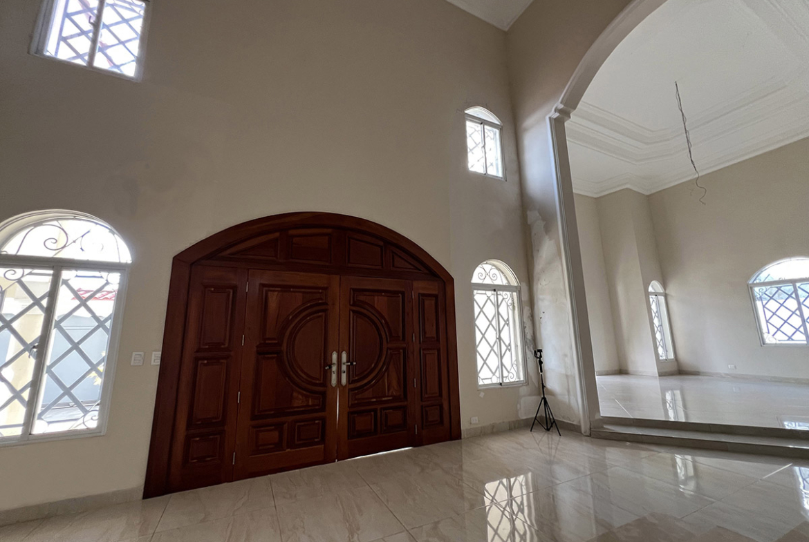 Mejor Casa de Prado Oriental en Veta y Negociable