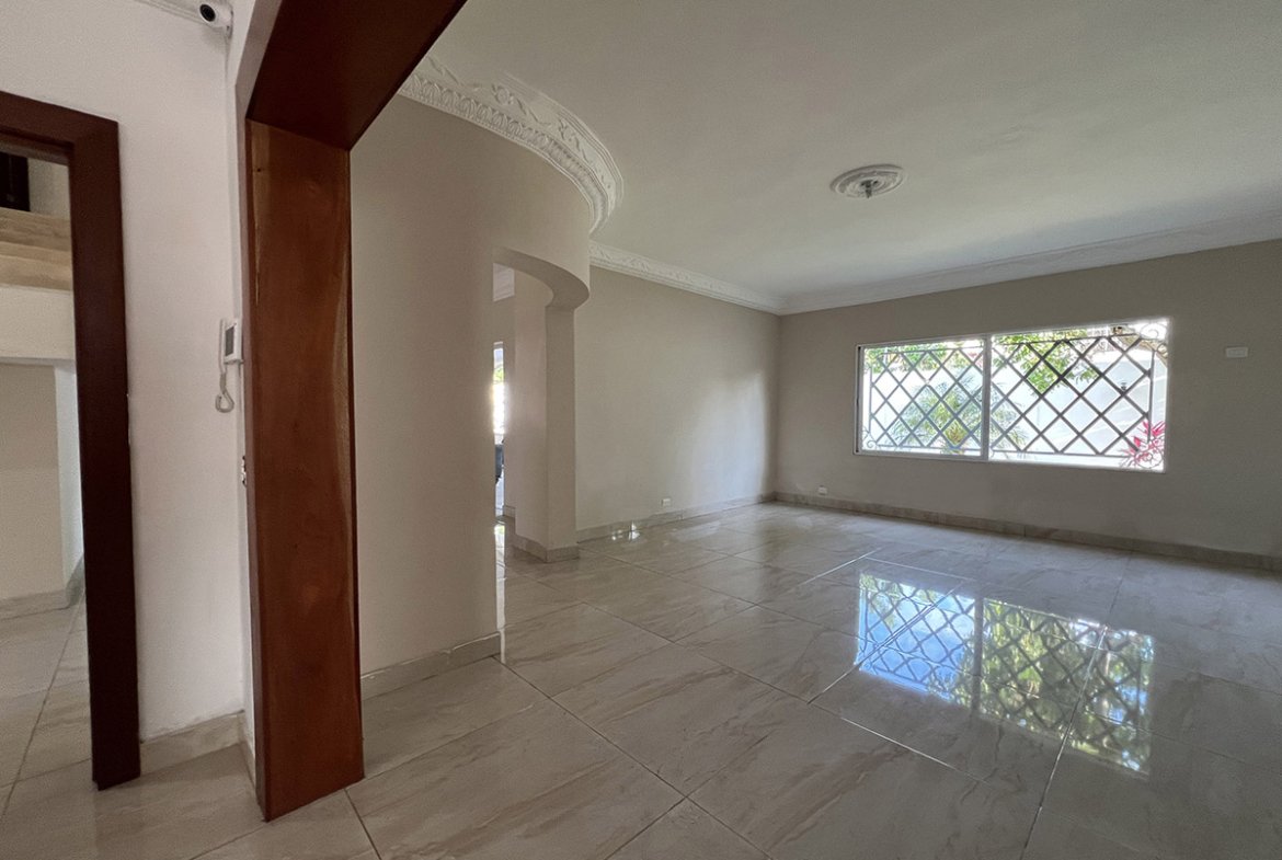 Mejor Casa de Prado Oriental en Veta y Negociable