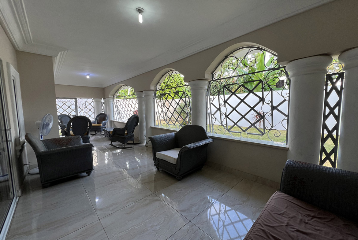 Mejor Casa de Prado Oriental en Veta y Negociable