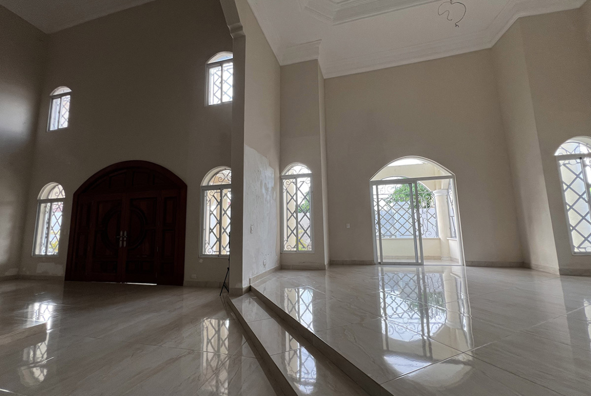 Mejor Casa de Prado Oriental en Veta y Negociable