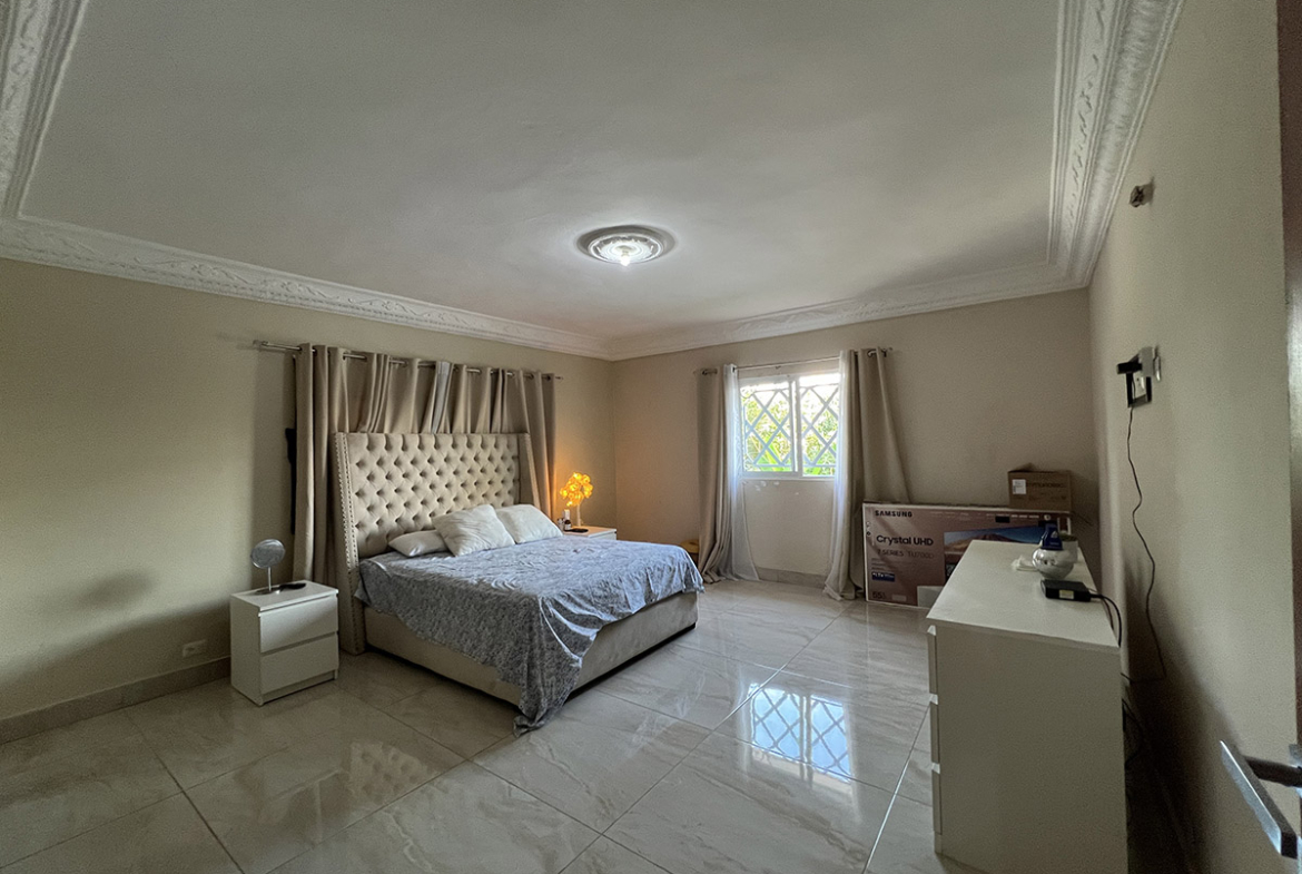 Mejor Casa de Prado Oriental en Veta y Negociable