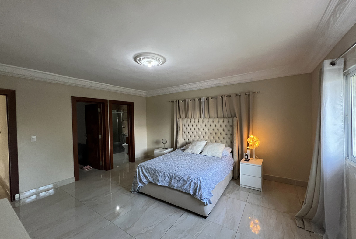 Mejor Casa de Prado Oriental en Veta y Negociable