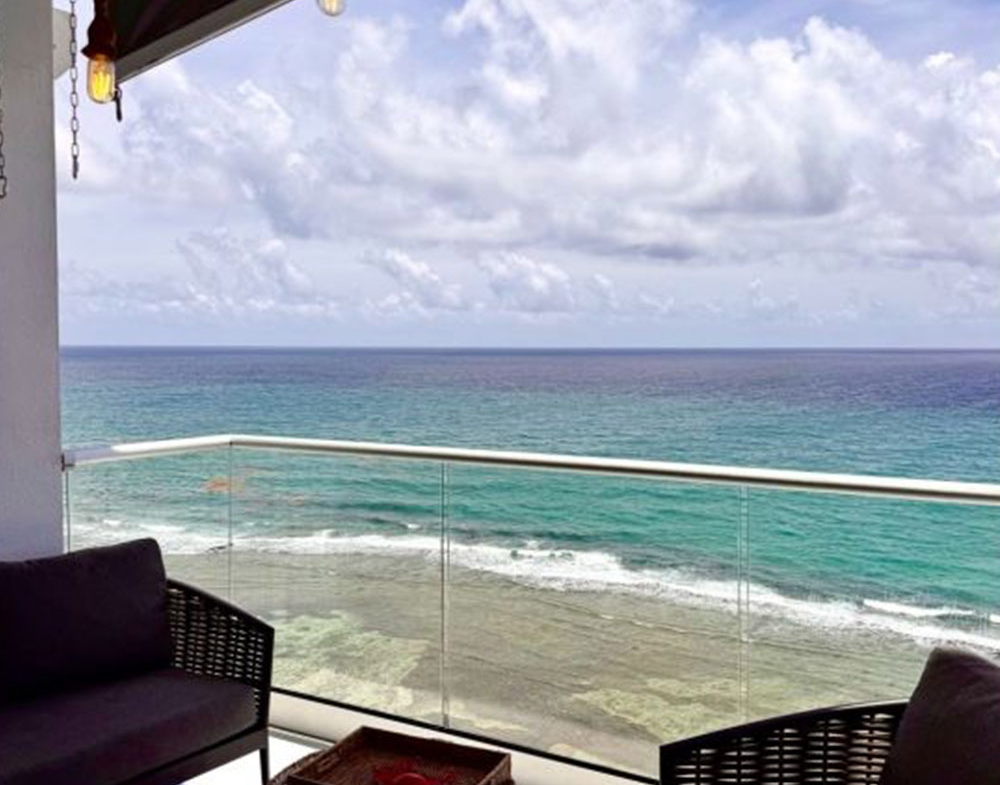 Piso 15 Frente a La Playa en Juan Dolio con Mejor Vista del Caribe