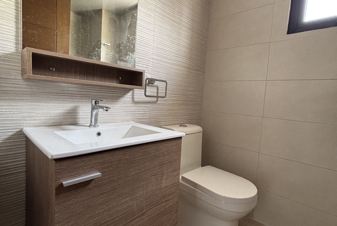 Apartamento con Terraza en Los Prados Distrito Nacional