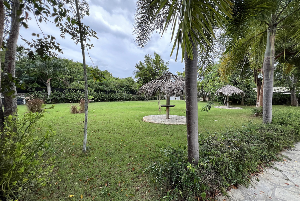 Villa independiente Juan Dolio Zona Guavaberry