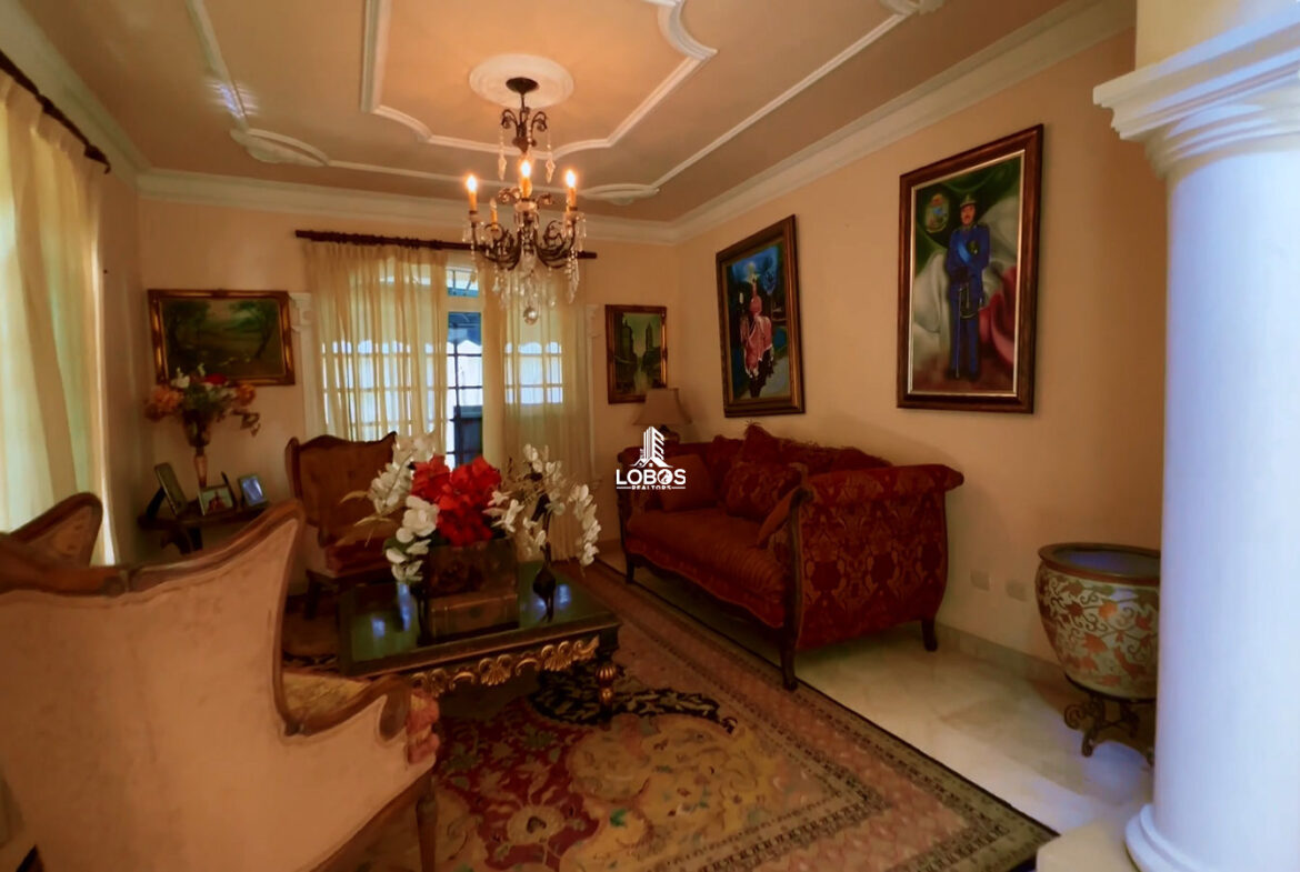 Masion en Prado Oriental con Estilo Italiano