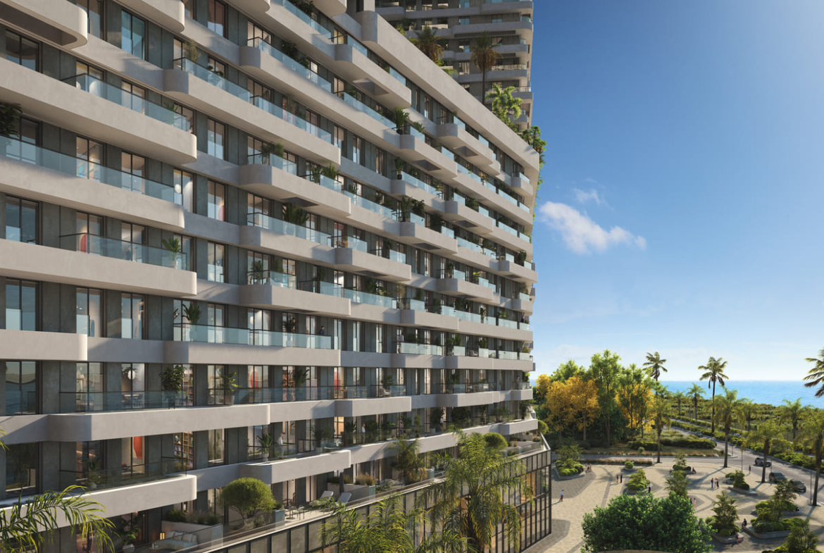 Coralia: Tu Propio Hotel Frente al Mar en la AV. España