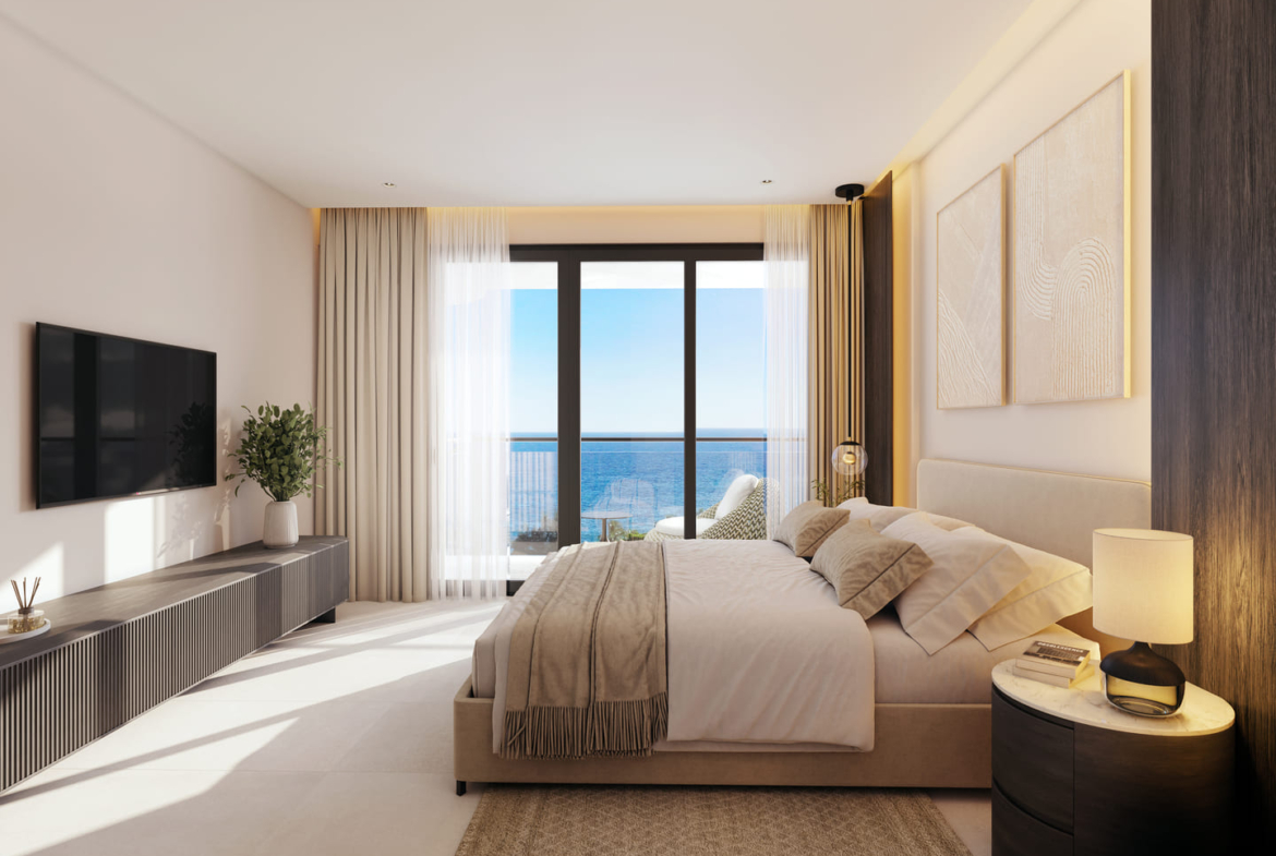 Coralia: Tu Propio Hotel Frente al Mar en la AV. España